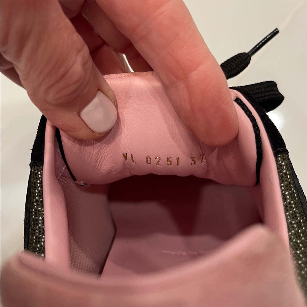 Guaranteed Authentic Louis Vuitton Run Away Sneakers Away Sneakers - Picture 10 of 12